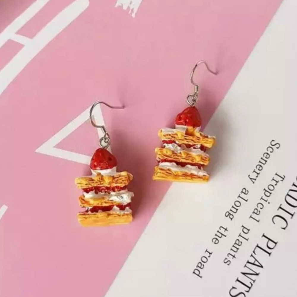 Cake earrings